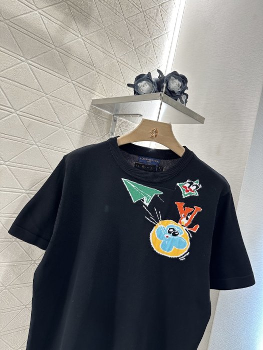 T-shirt women's фото 8