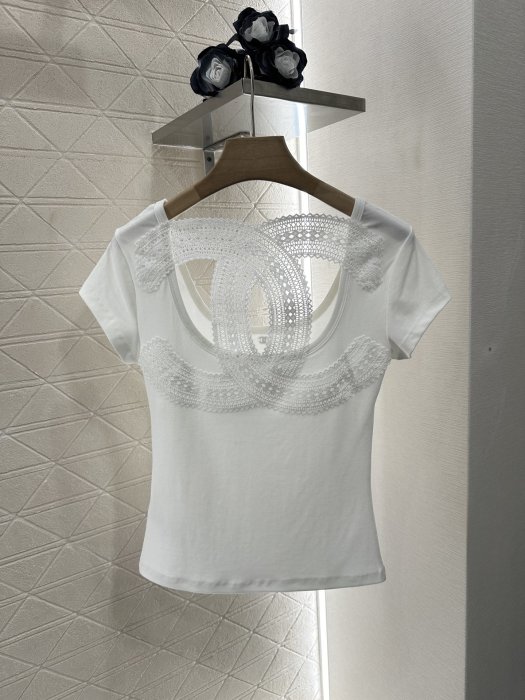 T-shirt women's фото 2