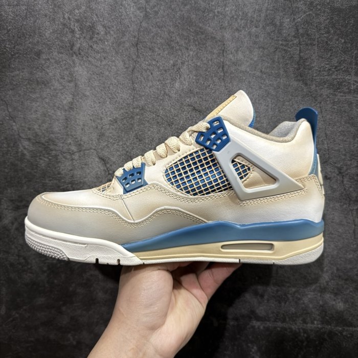 Кроссовки Air Jordan 4 Retro фото 2