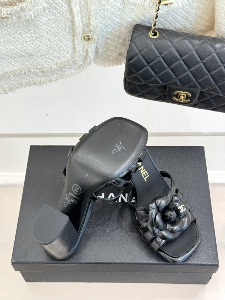 Босоніжки фото 9