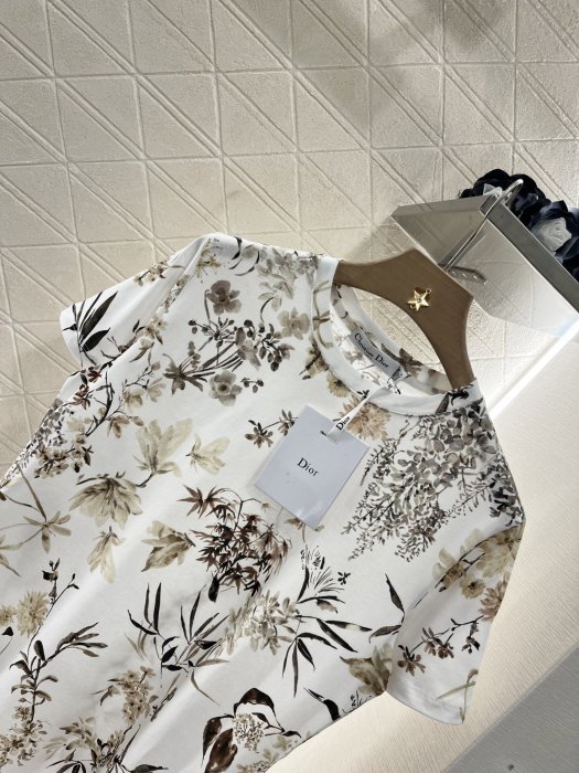 Футболка женская фото 7