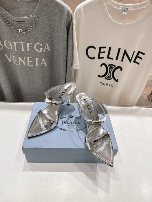 Босоножки фото 2