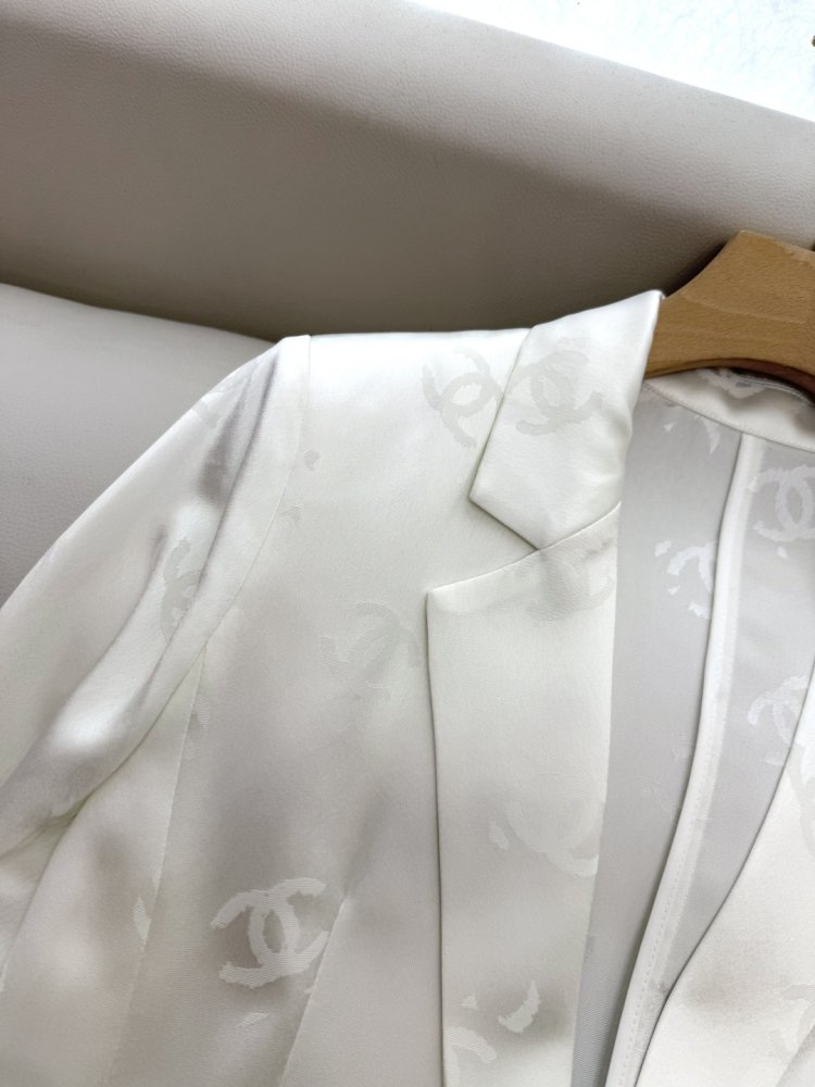 Костюм жіночий фото 8