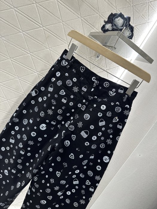 Джинсы женские фото 5