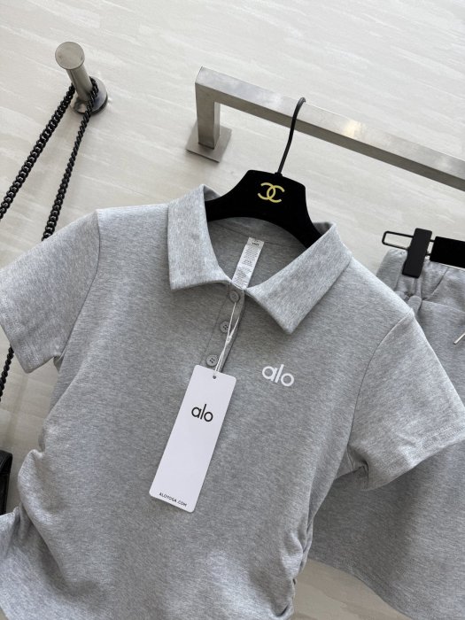 Костюм жіночий фото 3