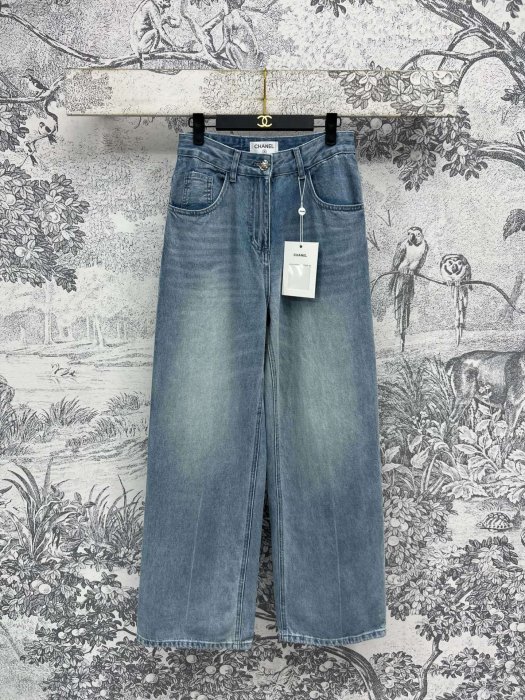 Джинсы женские