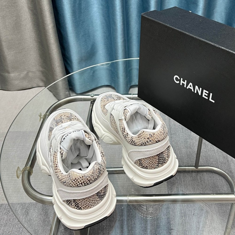 Кроссовки женские фото 4