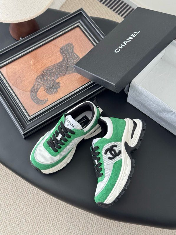 Кроссовки женские фото 7