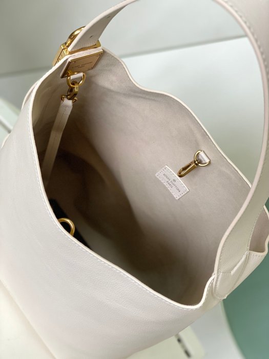 Сумка женская Low Key Hobo 35 см фото 6