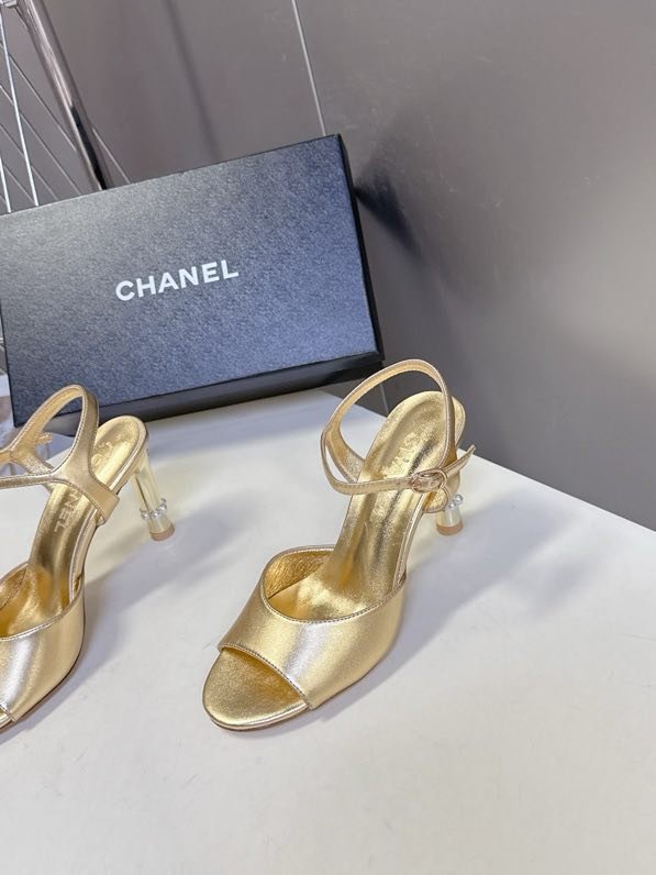 Босоножки фото 8