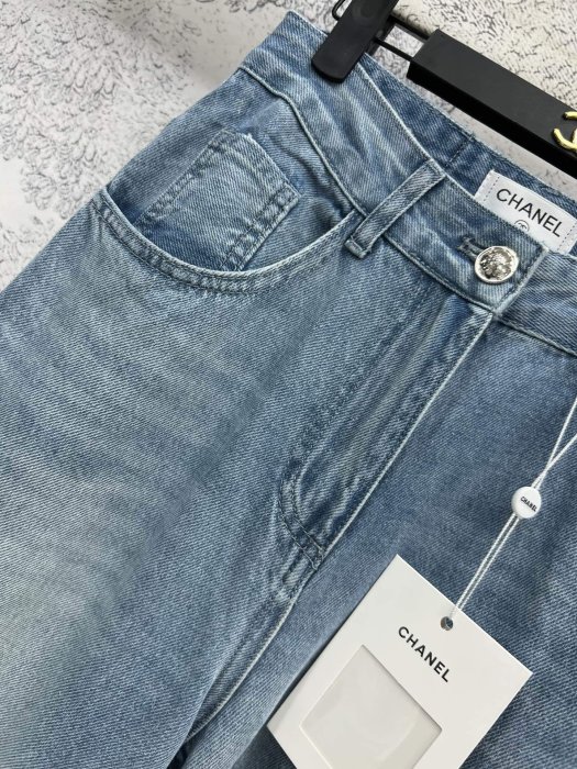 Джинсы женские фото 6