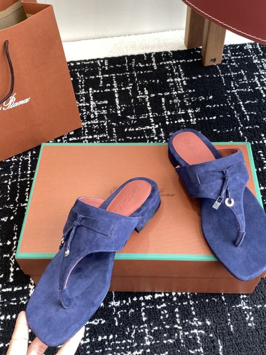 Шлепанцы фото 7