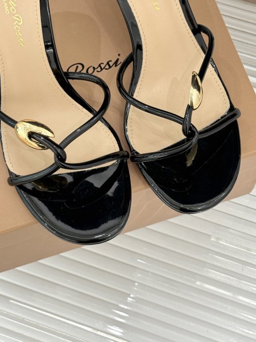 Босоніжки на шпильці фото 7