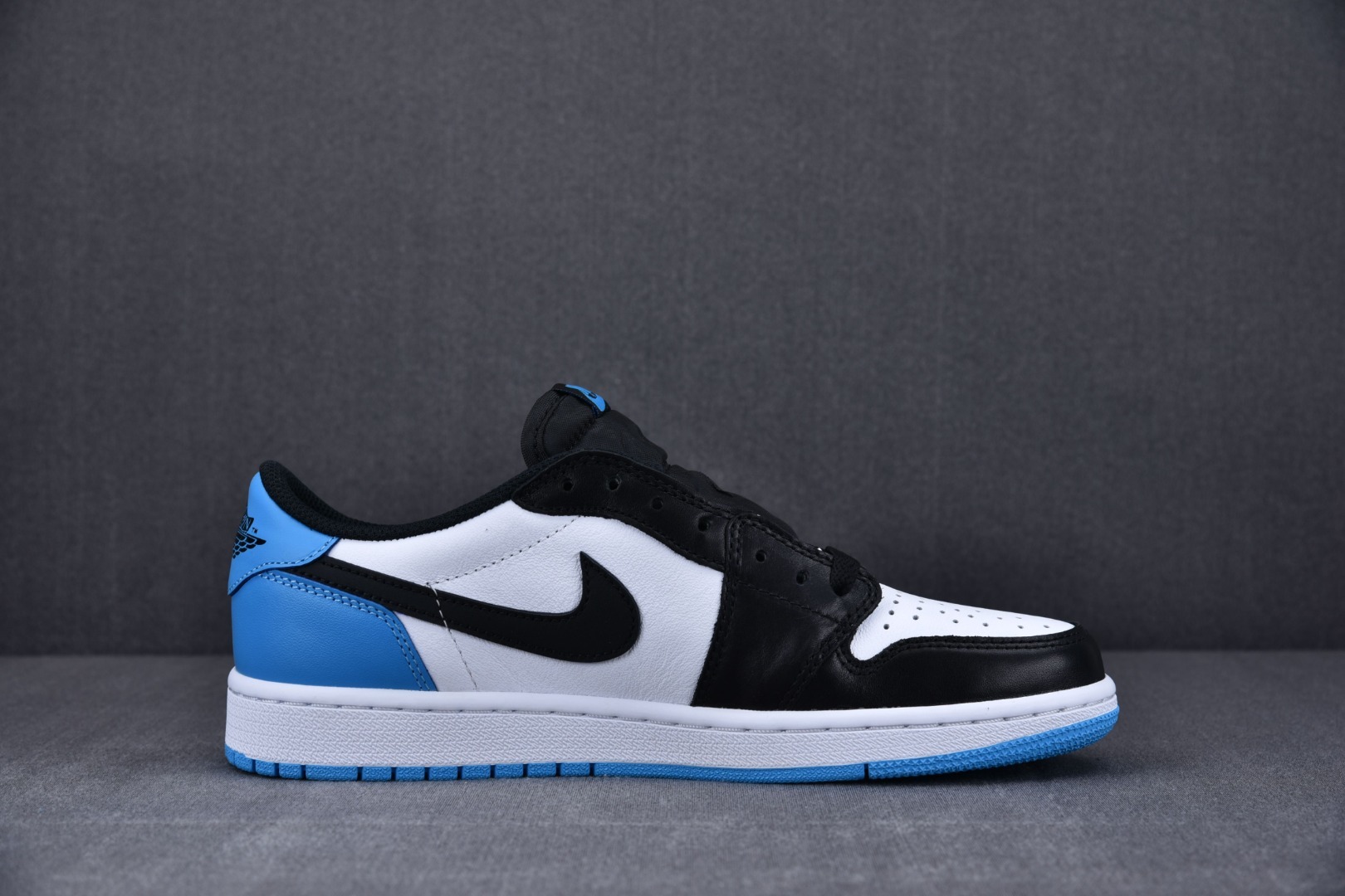 Sneakers Air Jordan 1 Retro Low фото 2