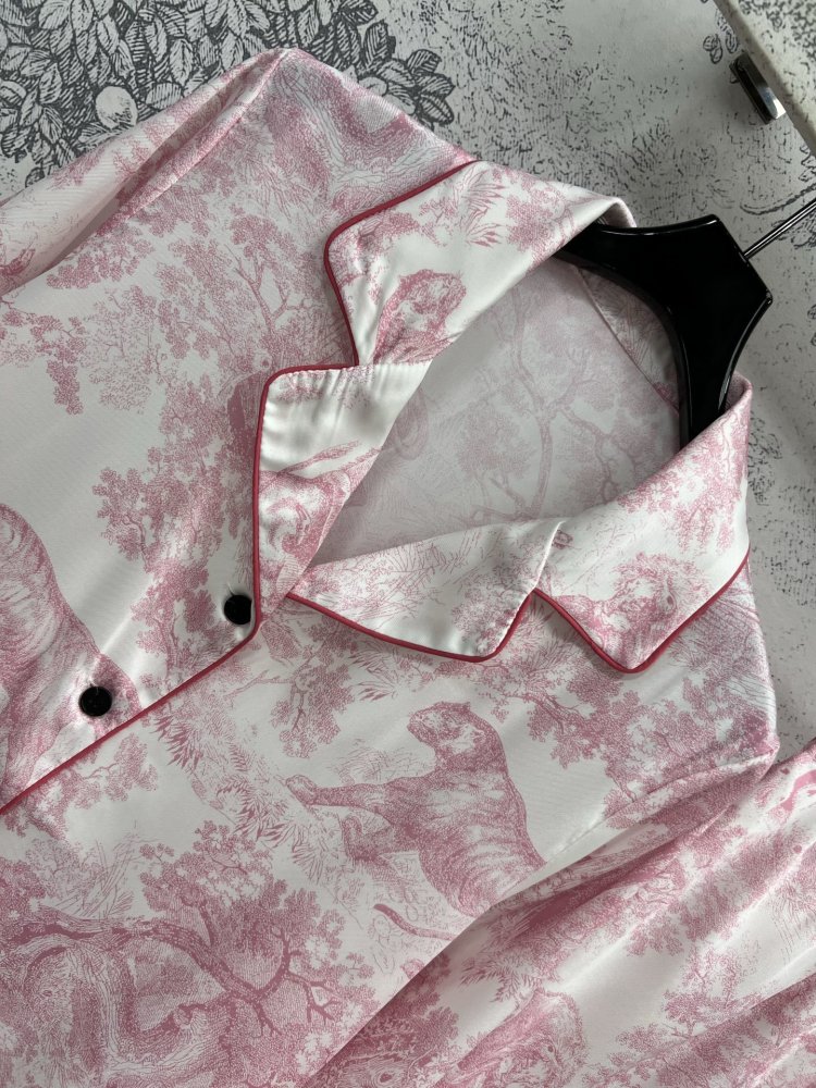 Костюм женский фото 2