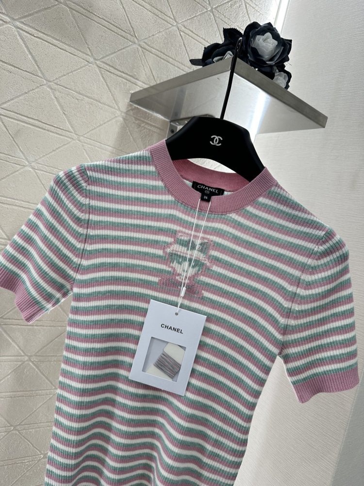 Футболка жіноча фото 3