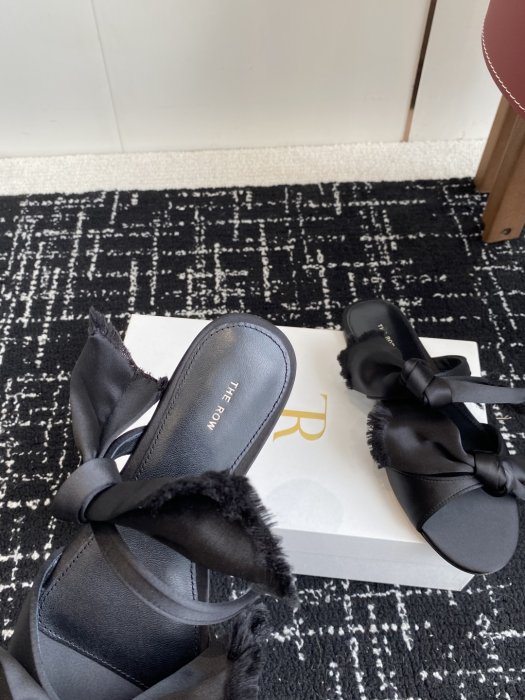 Босоножки фото 8