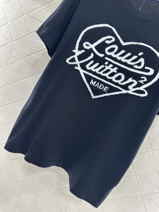 T-shirt women's фото 5