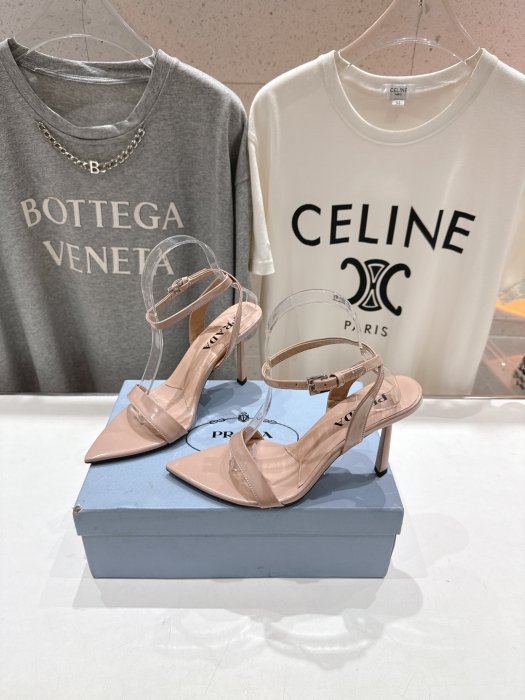 Босоніжки фото 3