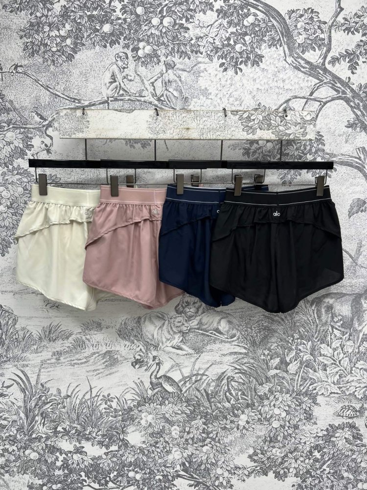 Shorts women's фото 8