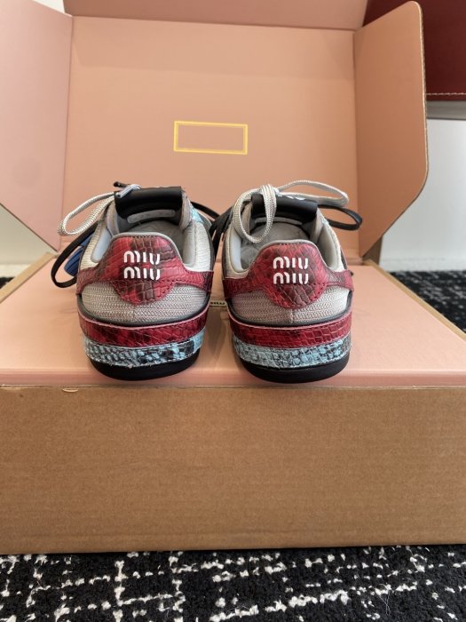 Кроссовки фото 8