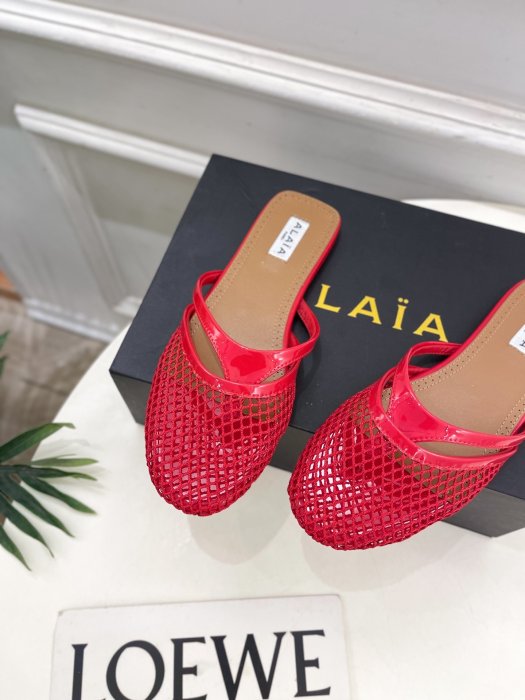 Шлепанцы женские фото 6