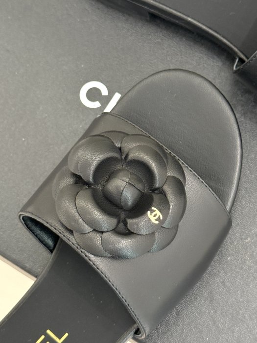 Шлепанцы фото 7