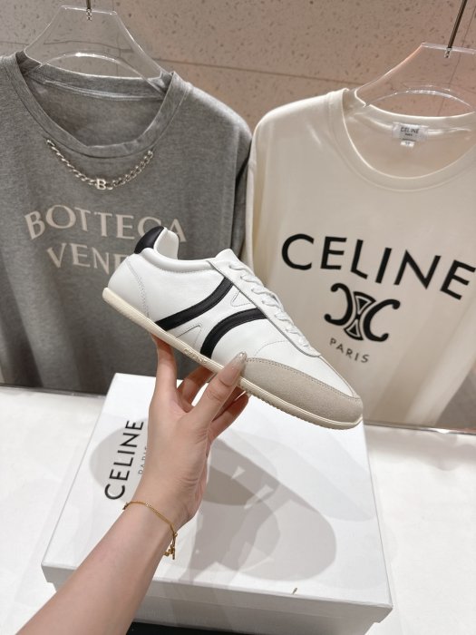 Кроссовки фото 5