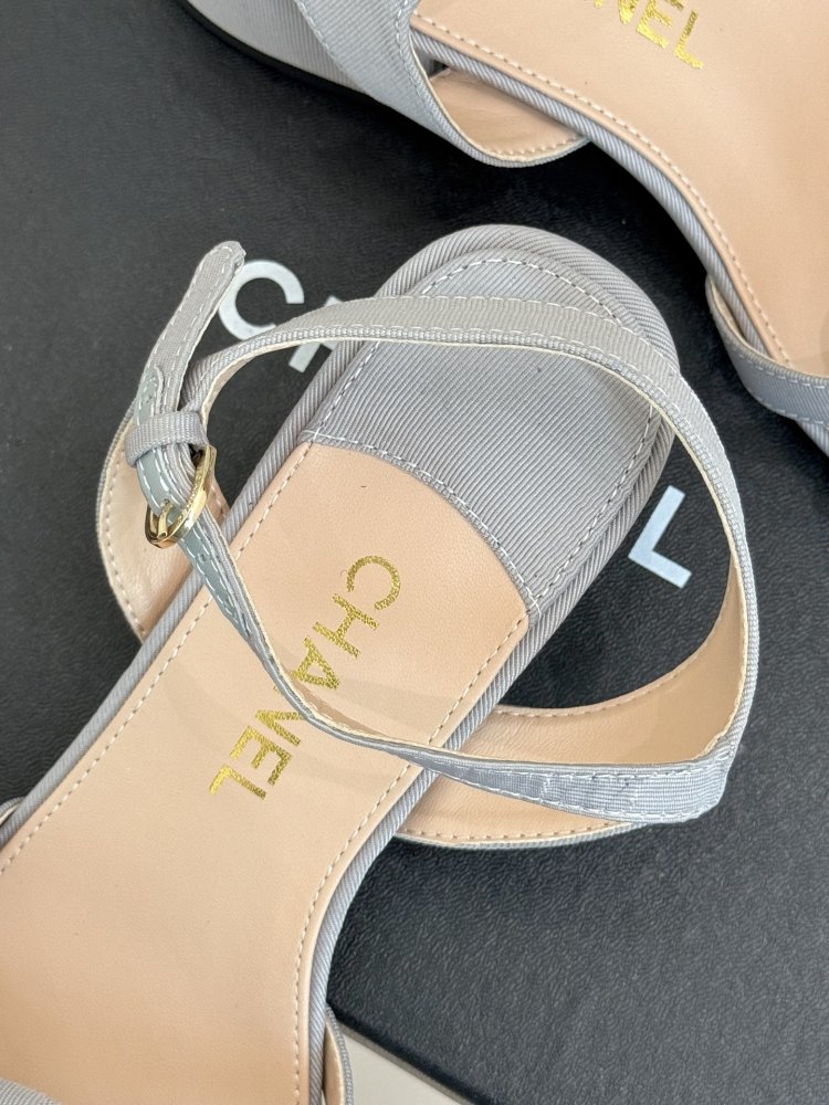 Босоножки фото 8