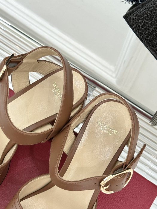 Босоножки фото 8