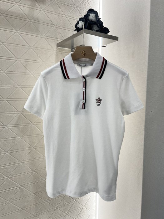 Футболка жіноча