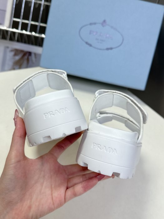 Шлепанцы фото 8