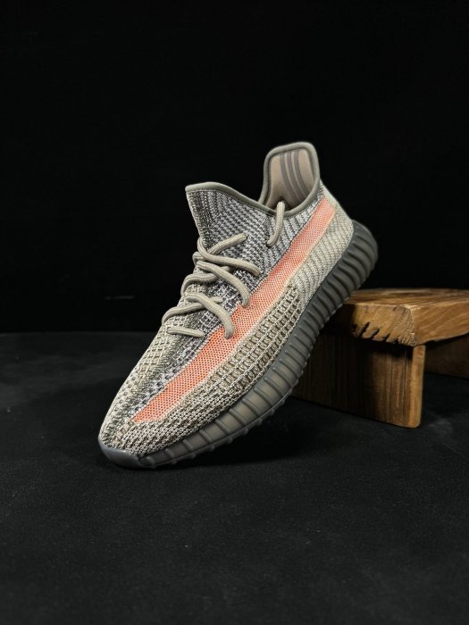 Кросівки Yeezy 350V2 фото 2