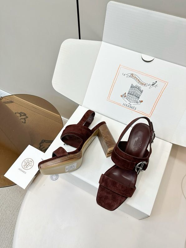 Босоножки фото 6