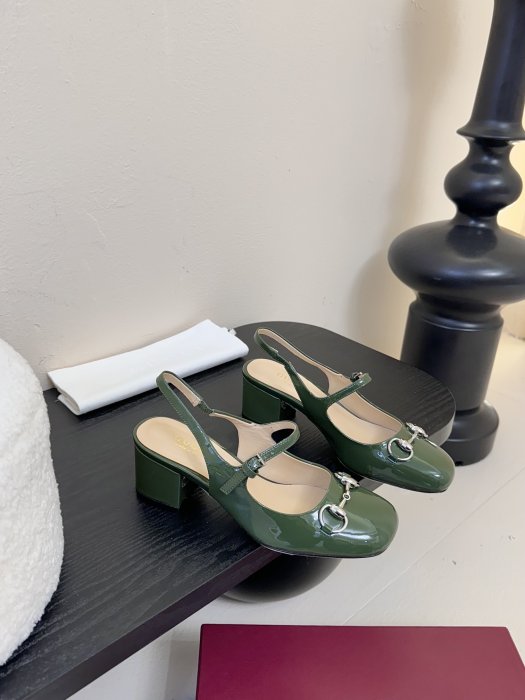 Босоножки фото 2