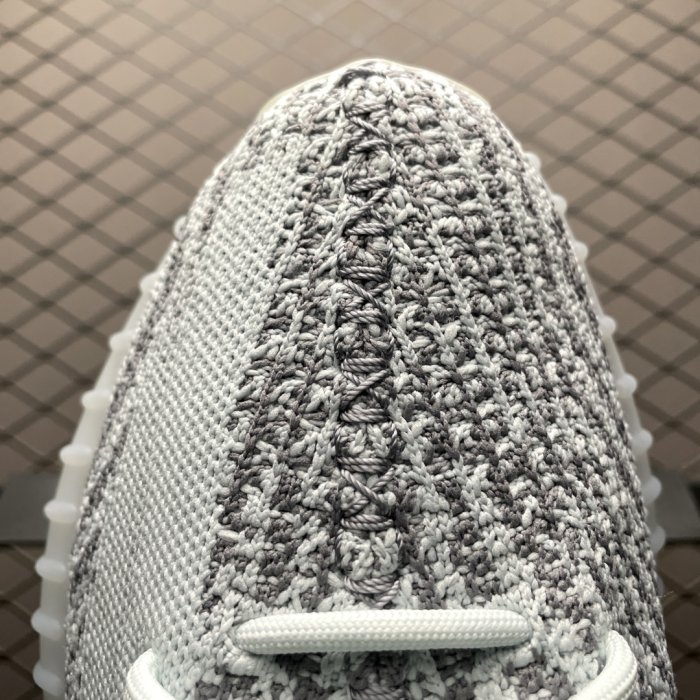 Кроссовки Yeezy Boost 350V2 фото 7