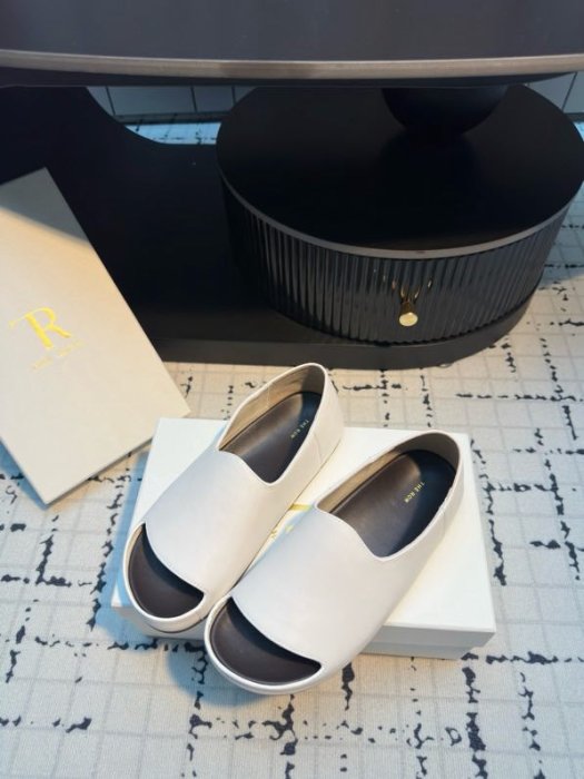 Туфли женские фото 3