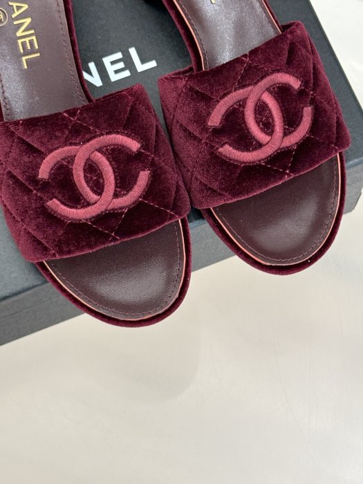 Босоножки фото 7