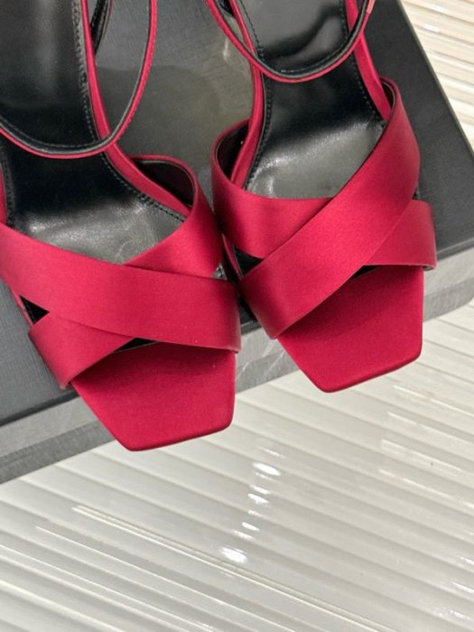 Босоножки фото 7