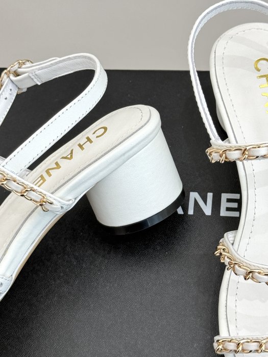 Босоножки фото 6