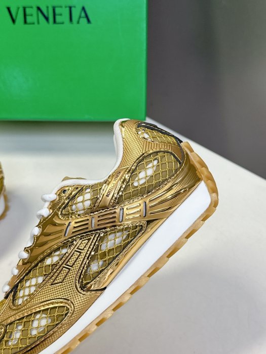 Кроссовки фото 8