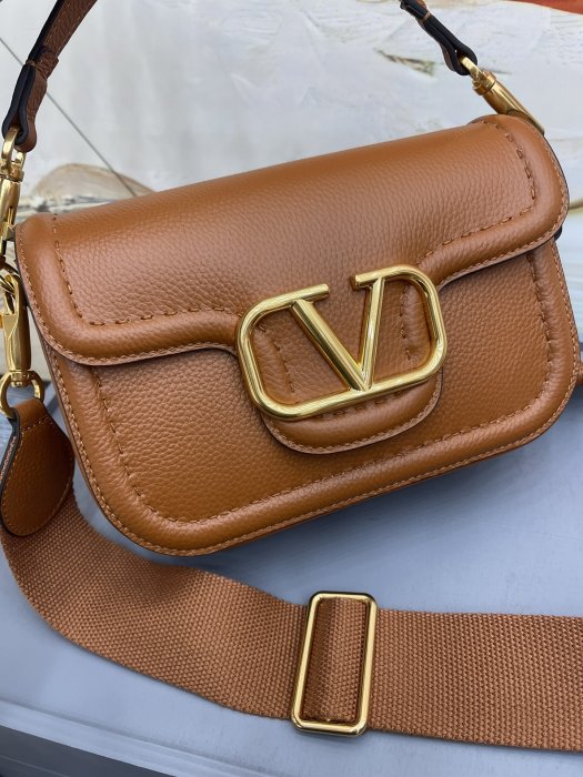 A bag women's VALENTINO GARAVANI ALLTIME 23.5 cm фото 4