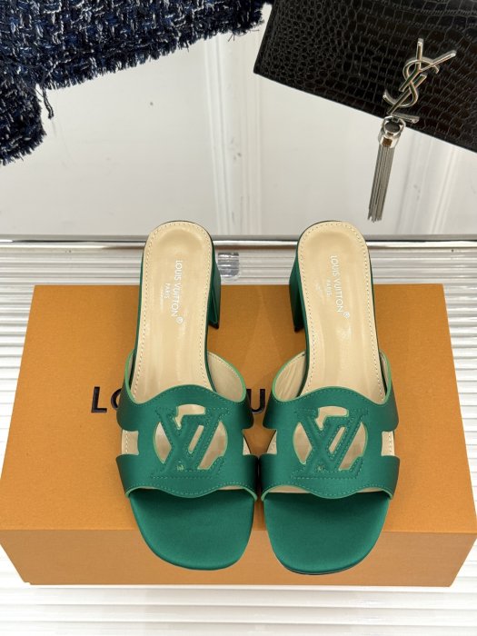 Босоножки фото 4