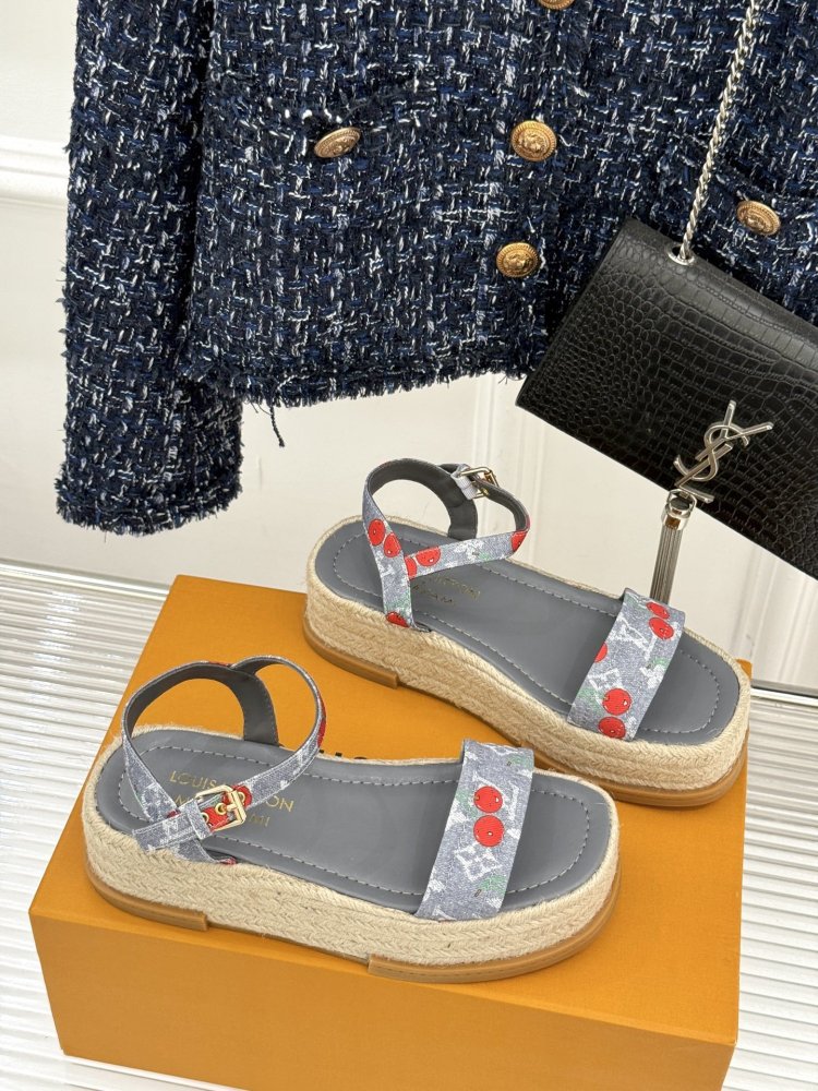 Босоніжки фото 3