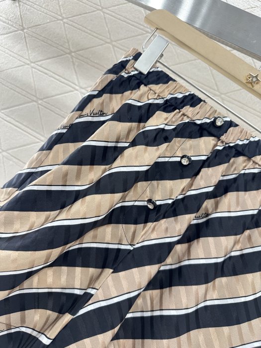 Shorts women's фото 8