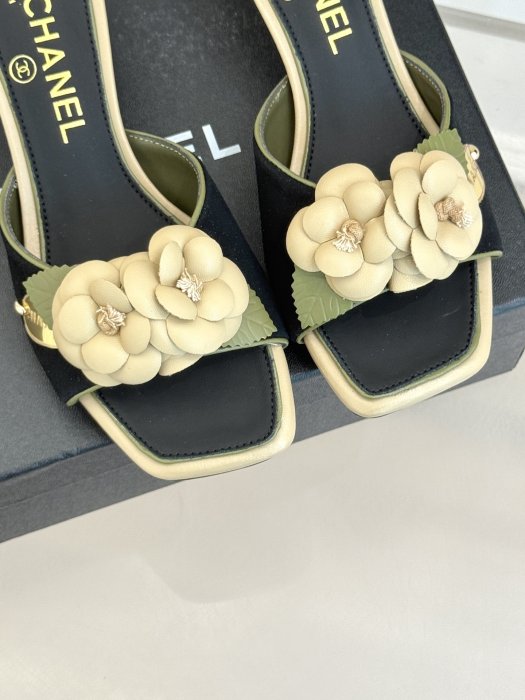 Босоножки фото 7