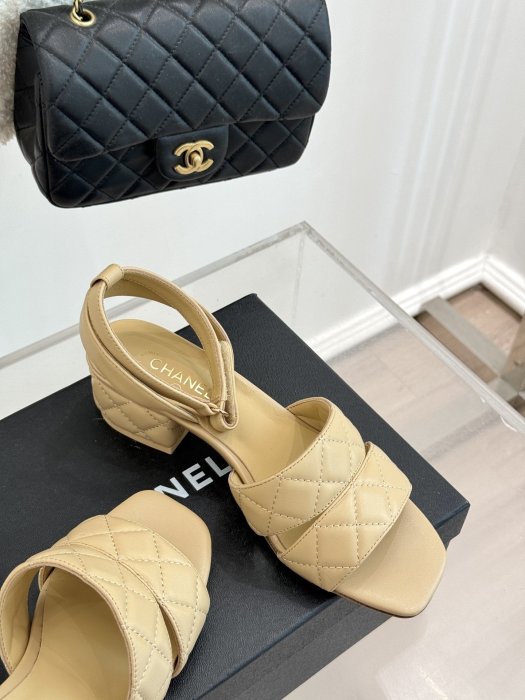 Босоножки фото 5