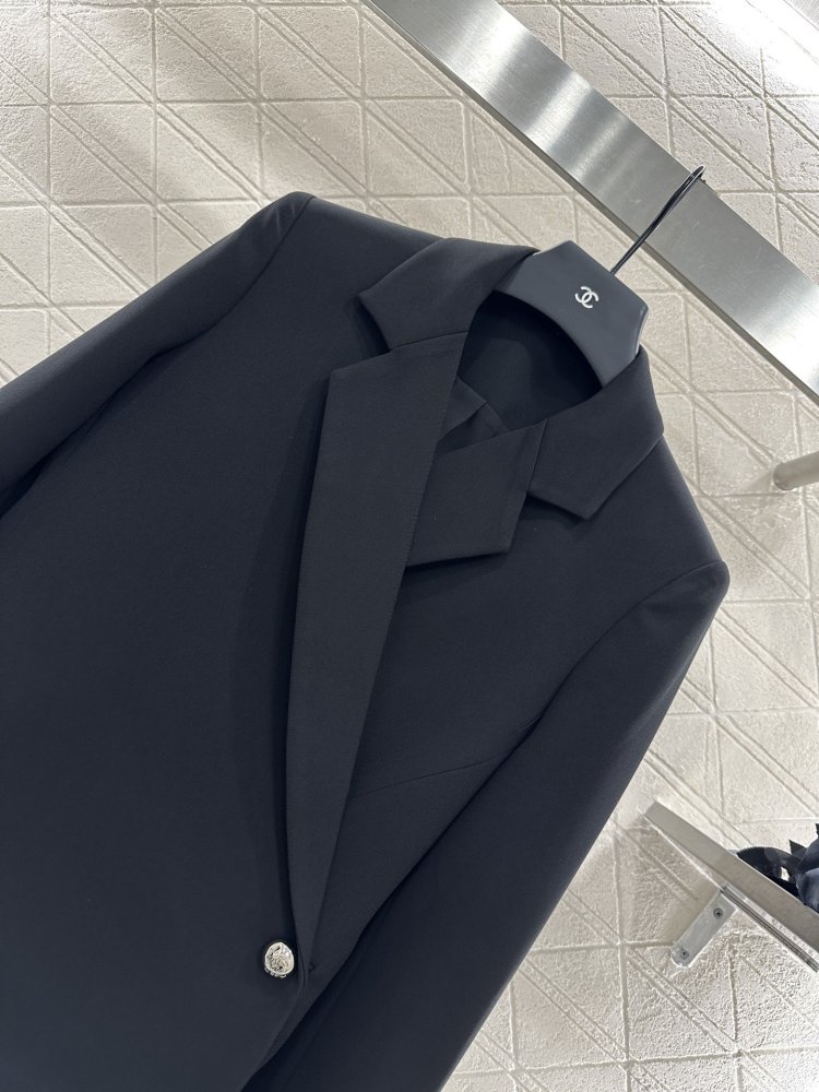 A jacket women's фото 3