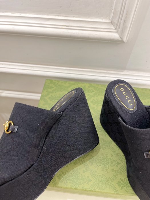 Босоножки фото 8