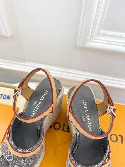 Босоніжки фото 7